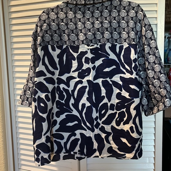NWT BY ANTHROPOLOGIE BLUE & WHITE 
PRINTED SHORT-SLEEVE LINEN SHIRT - Picture 8 of 9